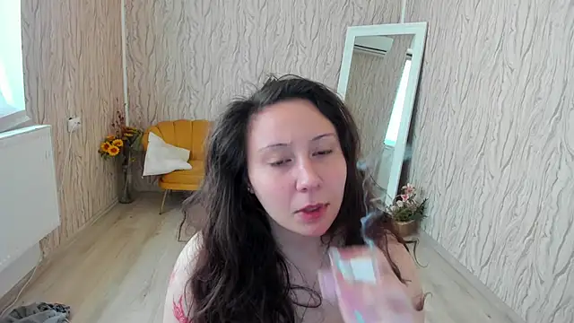 Snapshot of AishaRouhi chatting on 03-04-25, 06:37 AishaRouhi online show from 03-04-25, 06:37