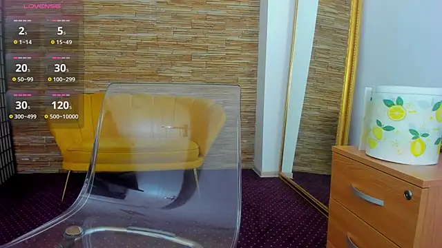 Snapshot of AishaRouhi chatting on 10-07-25, 04:20 AishaRouhi online show from 10-07-25, 04:20