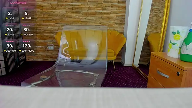 Snapshot of AishaRouhi chatting on 10-11-25, 04:12 AishaRouhi online show from 10-11-25, 04:12