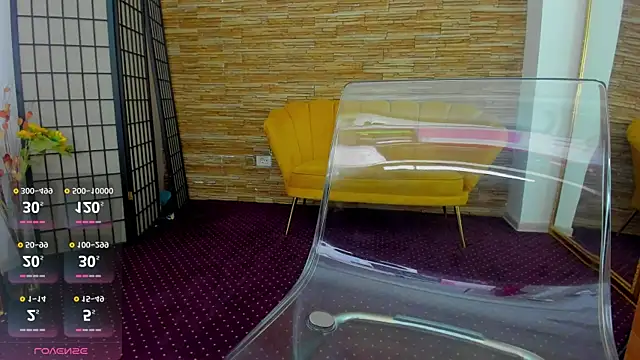 Snapshot of AishaRouhi chatting on 10-19-25, 04:02 AishaRouhi online show from 10-19-25, 04:02