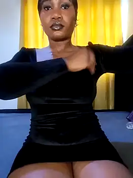 Hugemassivebootie online show from 03-14-26, 09:37