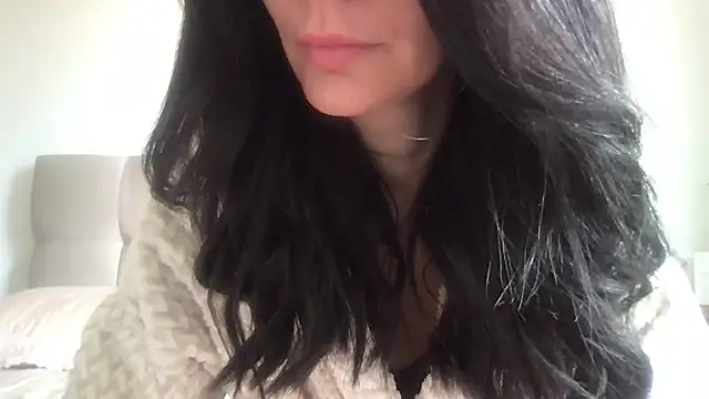 Snapshot of paolajonez chatting on 11-20-25, 01:00 paolajonez online show from 11-20-25, 01:00