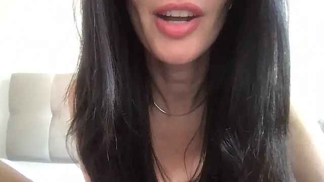 Snapshot of paolajonez chatting on 12-05-25, 06:04 paolajonez online show from 12-05-25, 06:04