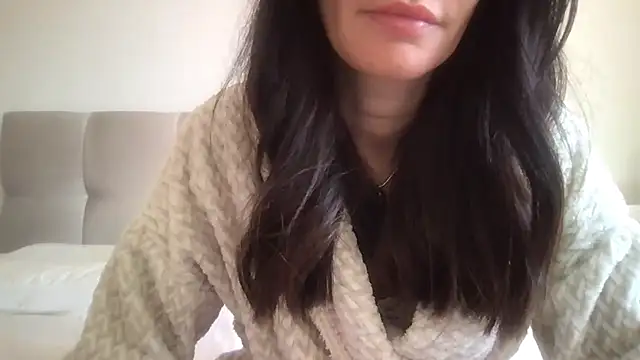 paolajonez online show from 04-12-26, 12:54