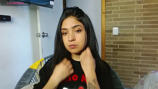 helenacyruss online show from 11-14-25, 06:50