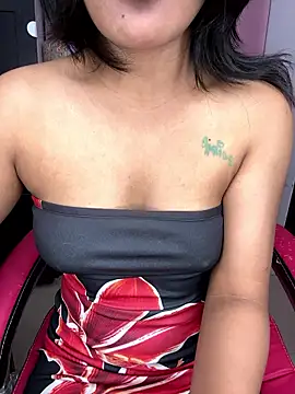 Snapshot of LeisyXO chatting on 01-11-26, 07:08 LeisyXO online show from 01-11-26, 07:08