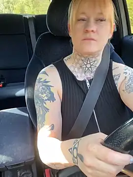 poussichienne online show from 04-15-26, 03:19