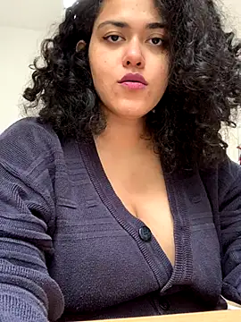 Curvydesifromgermany online show from 10-08-25, 12:36