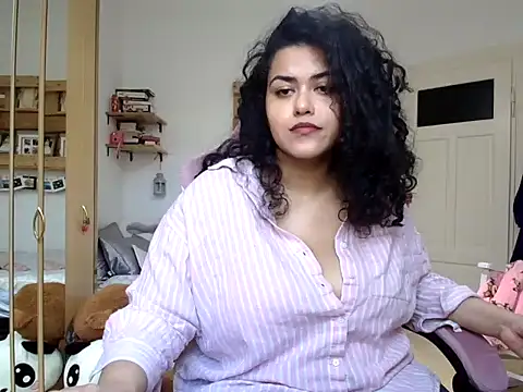 Snapshot of Curvydesifromgermany chatting on 02-24-26, 12:03 Curvydesifromgermany online show from 02-24-26, 12:03