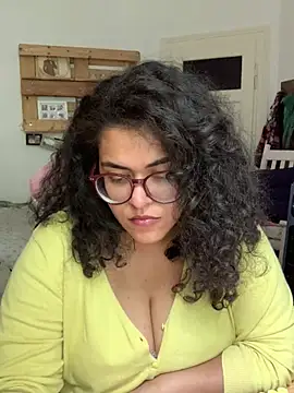 Snapshot of Curvydesifromgermany chatting on 07-07-26, 01:59 Curvydesifromgermany online show from 07-07-26, 01:59