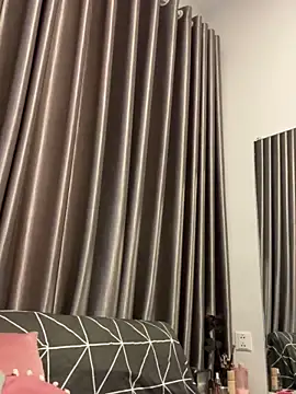 Snapshot of Almiraa68 chatting on 03-14-25, 03:14 Almiraa68 online show from 03-14-25, 03:14