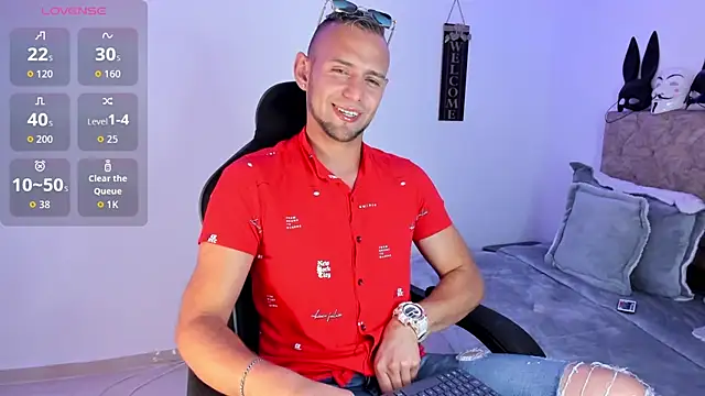 Snapshot of Damon_Bakert chatting on 09-30-25, 06:46 Damon Bakert online show from 09-30-25, 06:46