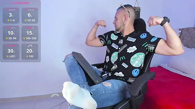 Snapshot of Damon_Bakert chatting on 11-08-25, 05:01 Damon Bakert online show from 11-08-25, 05:01