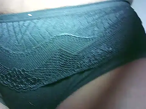 Snapshot of mumbi91 chatting on 10-30-25, 12:45 mumbi91 online show from 10-30-25, 12:45