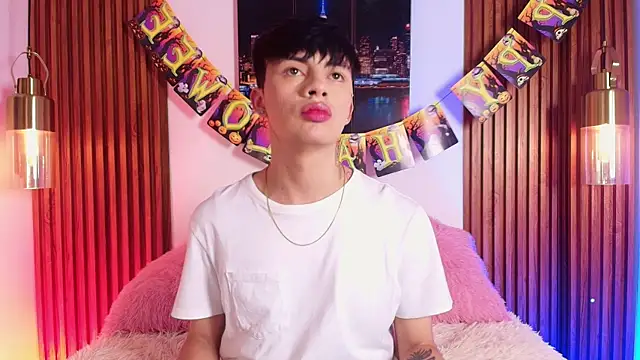 Snapshot of Steev_Novoa chatting on 10-29-25, 09:27 Steev Novoa online show from 10-29-25, 09:27