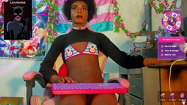 Effy Marinn online show from 10-28-25, 08:29