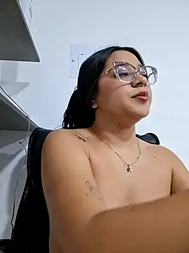 -VICKKY online show from 03-21-26, 02:09