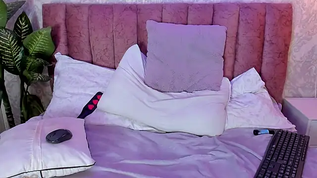 Snapshot of tiffany_becker chatting on 01-21-25, 02:00 tiffany becker online show from 01-21-25, 02:00