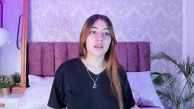 Snapshot of tiffany_becker chatting on 10-01-25, 12:00 tiffany becker online show from 10-01-25, 12:00