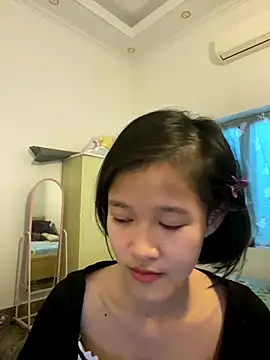 Snapshot of thithi8369 chatting on 12-08-24, 05:50 thithi8369 online show from 12-08-24, 05:50