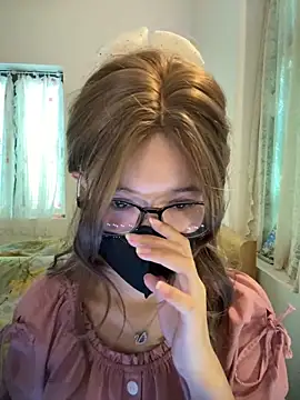 Snapshot of thithi8369 chatting on 09-21-25, 04:03 thithi8369 online show from 09-21-25, 04:03