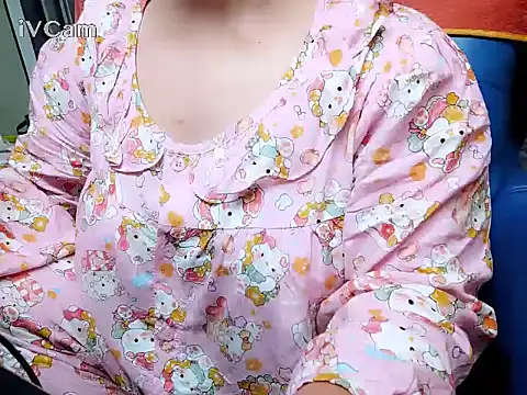 Snapshot of Cherry_6969 chatting on 01-13-26, 11:10 Cherry 6969 online show from 01-13-26, 11:10