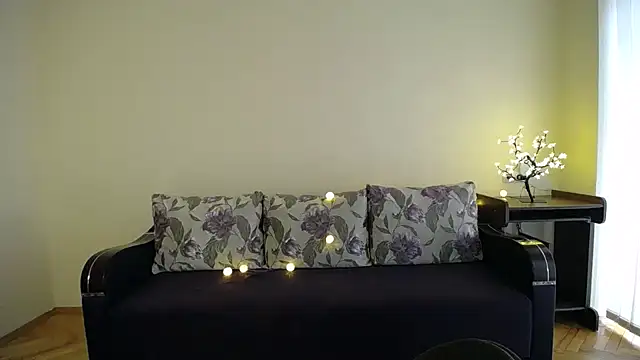 Pretty shy online show from 01-13-25, 12:02