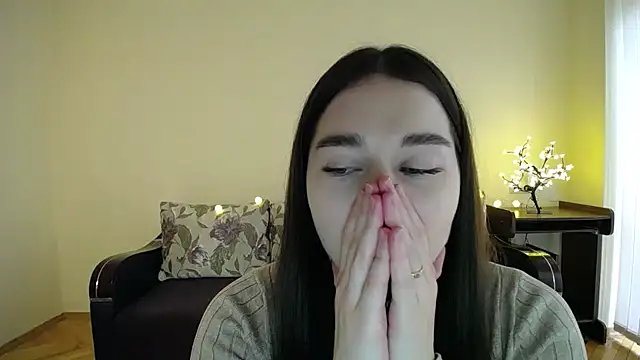 Pretty shy online show from 02-07-25, 09:26