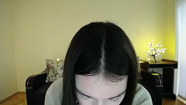 Pretty shy online show from 02-08-25, 09:13