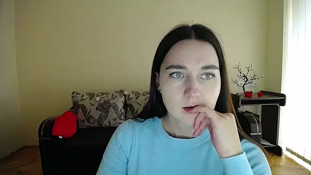 Pretty shy online show from 10-05-25, 09:18