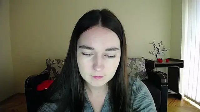 Pretty shy online show from 10-06-25, 08:23