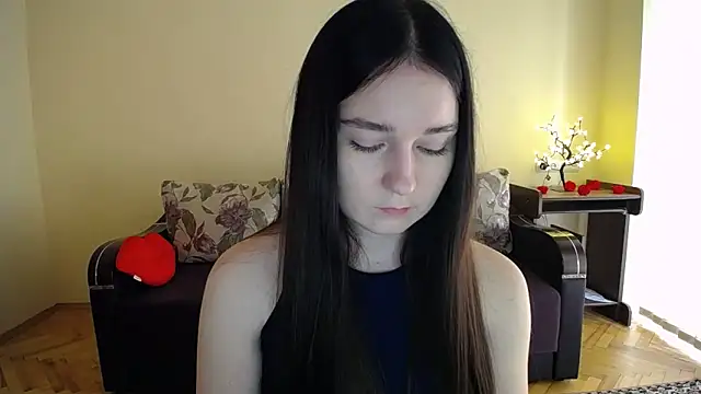 Snapshot of Pretty_shy chatting on 05-29-26, 09:07 Pretty shy online show from 05-29-26, 09:07