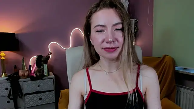 Mia Tasty online show from 10-16-25, 06:36