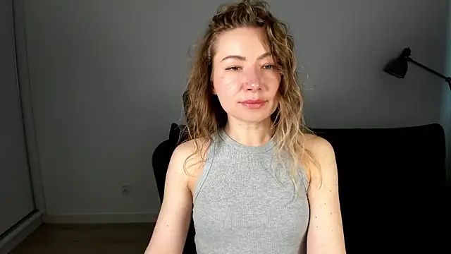 Mia Tasty online show from 03-15-26, 02:23