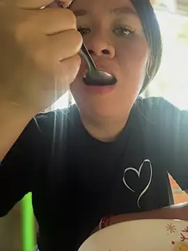 Emiily lee online show from 12-14-25, 07:07