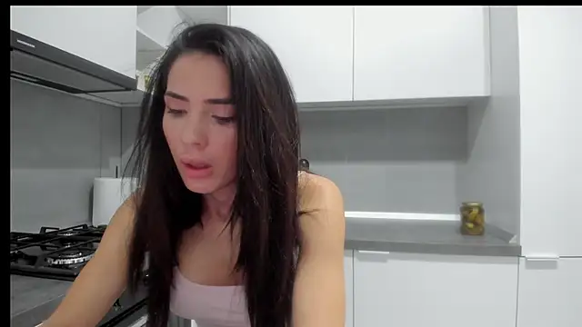 Emmapmg online show from 11-17-25, 10:26