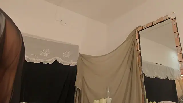 Snapshot of BonnieCute_ chatting on 09-18-25, 12:12 BonnieCute online show from 09-18-25, 12:12