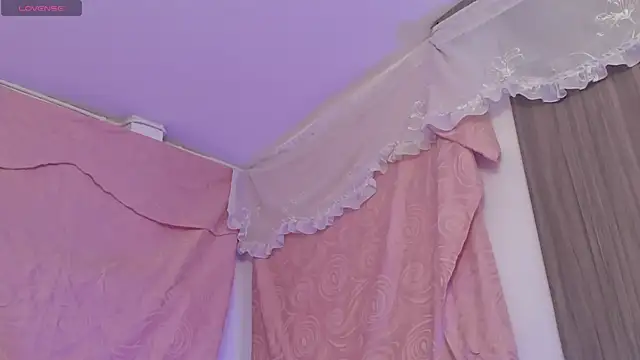 Snapshot of BonnieCute_ chatting on 09-21-25, 11:50 BonnieCute online show from 09-21-25, 11:50