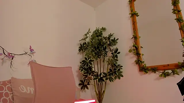 BonnieCute  online show from 10-23-25, 12:32