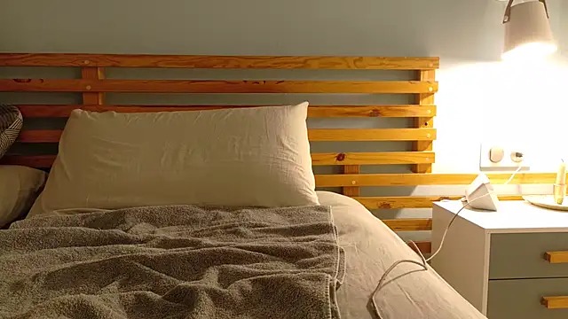 Snapshot of _xchloe88 chatting on 01-19-25, 08:19  xchloe88 online show from 01-19-25, 08:19