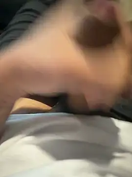 Snapshot of oscar85379 chatting on 01-08-26, 12:24 oscar85379 online show from 01-08-26, 12:24