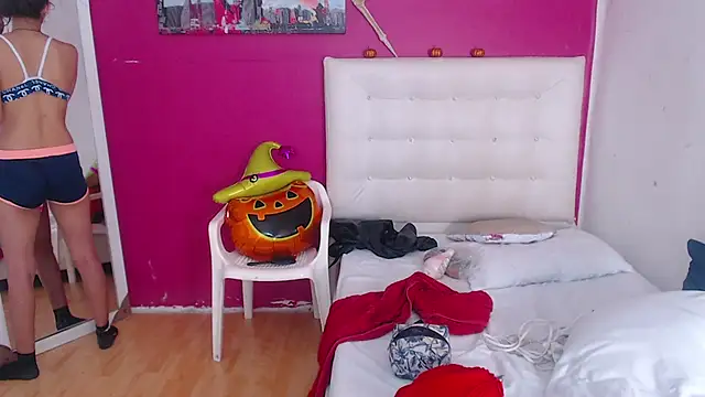 nextdoor fantasy1 online show from 11-05-25, 03:50