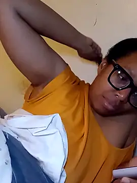 Snapshot of madamsensuale chatting on 02-05-25, 05:09 madamsensuale online show from 02-05-25, 05:09