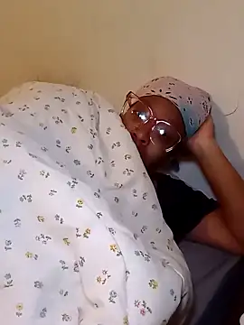 Snapshot of madamsensuale chatting on 03-18-25, 02:58 madamsensuale online show from 03-18-25, 02:58