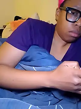 Snapshot of madamsensuale chatting on 03-22-25, 03:30 madamsensuale online show from 03-22-25, 03:30