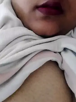 Snapshot of smile_pretty chatting on 12-12-24, 01:17 smile pretty online show from 12-12-24, 01:17