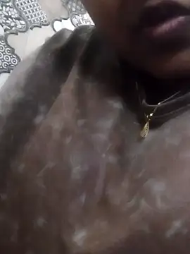 Snapshot of smile_pretty chatting on 12-13-24, 11:39 smile pretty online show from 12-13-24, 11:39