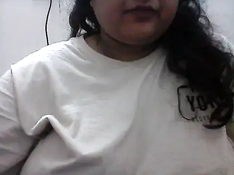 Snapshot of smile_pretty chatting on 12-30-24, 07:00 smile pretty online show from 12-30-24, 07:00