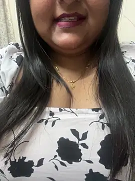 Snapshot of smile_pretty chatting on 03-05-25, 05:50 smile pretty online show from 03-05-25, 05:50