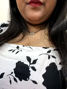 Snapshot of smile_pretty chatting on 10-15-25, 06:30 smile pretty online show from 10-15-25, 06:30